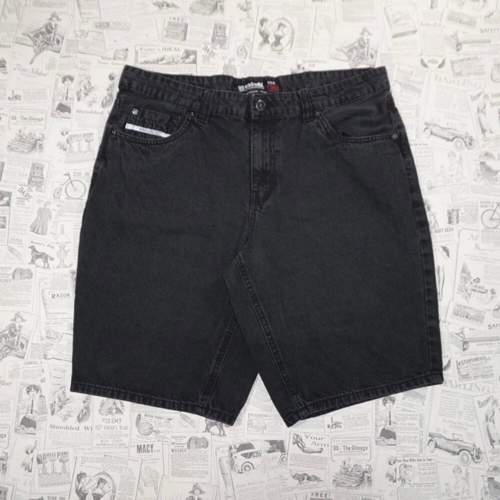 36 - Vintage / Y2K Ecko UNLTD. Black denim jean shorts jorts